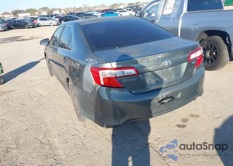 2012 Toyota Camry Le z USA, uszkodzony, nr VIN 4T1BF1FK8CU630203